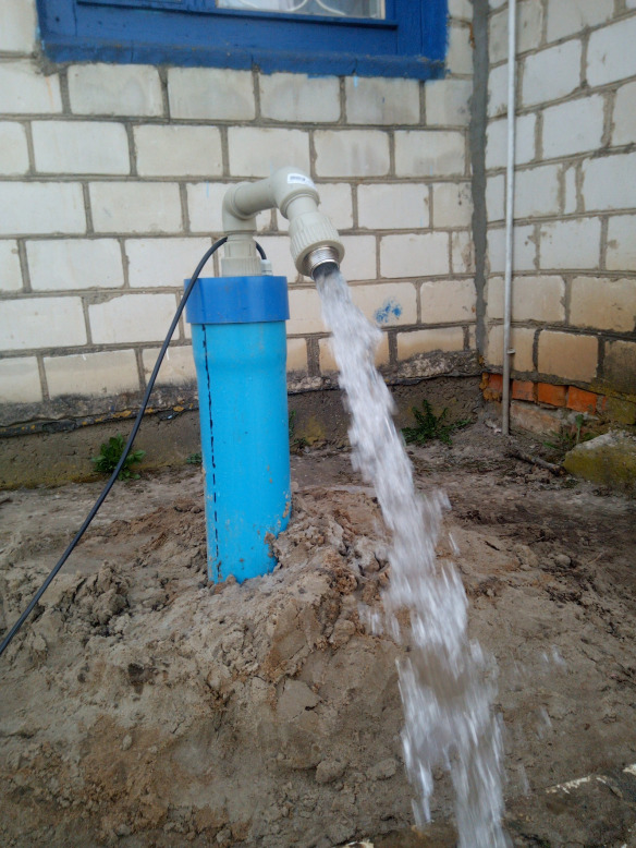 Скважина 125мм с погружным насосом.